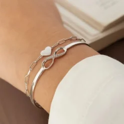 Schmuckladen AMOONIC Infinity Armband "Only you" mit Zirkonia - gravierbares Infini^ Herzarmbänder|Armreifen